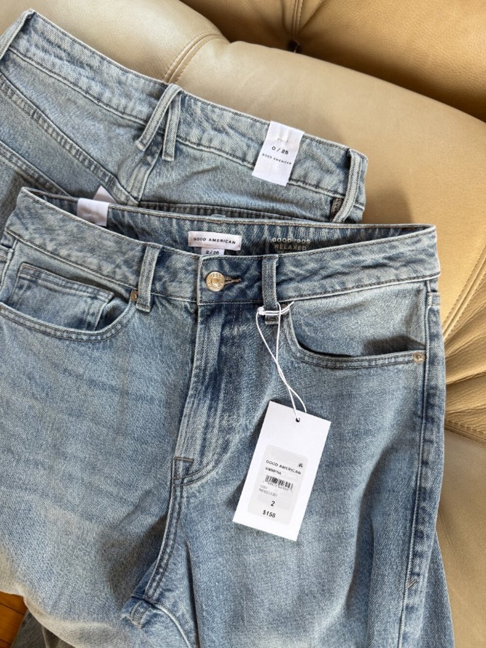 Good American Good 90s Relaxed Jeans - Picture 8 of 8